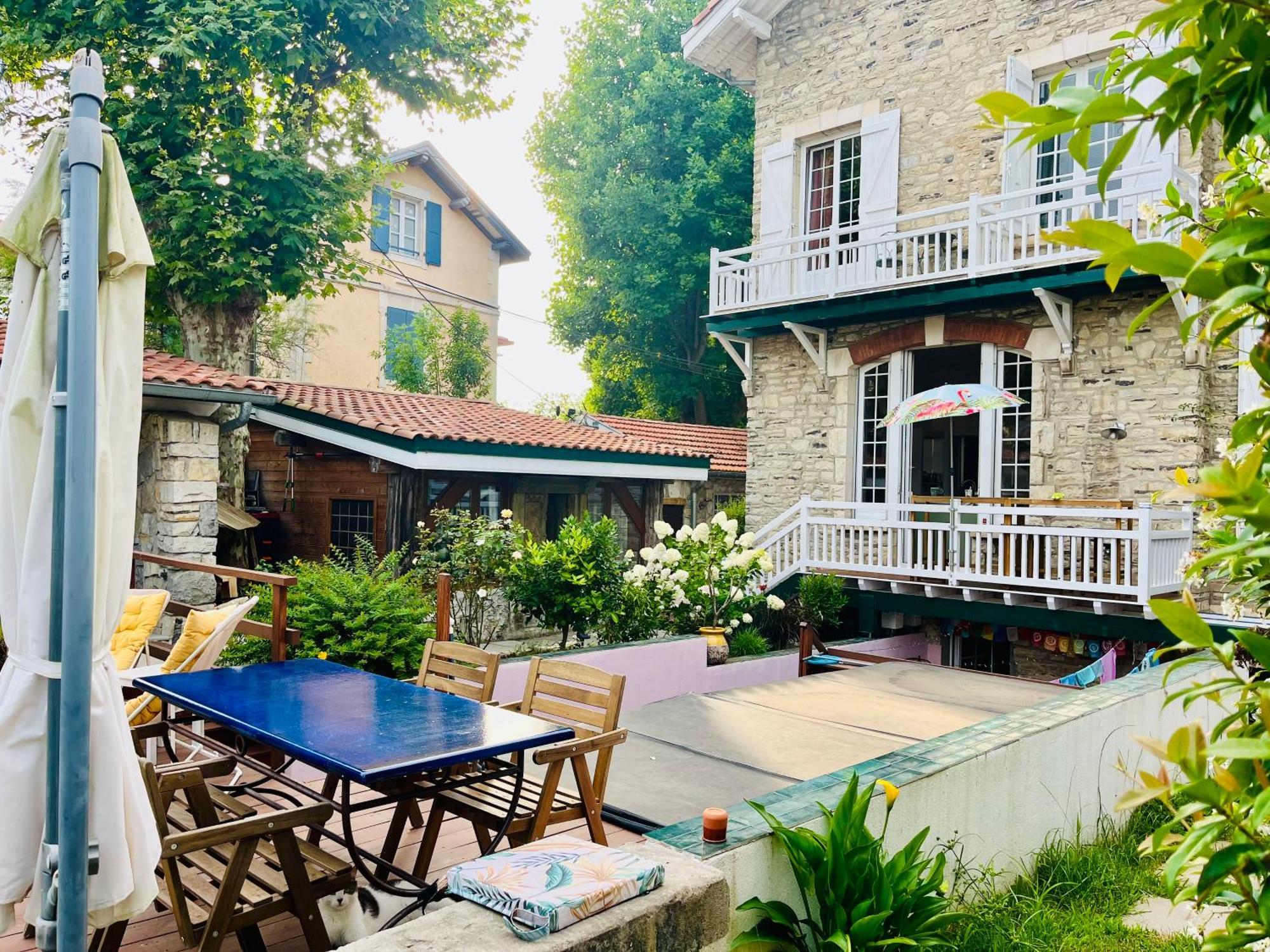 Villa Ajna Бейонн Экстерьер фото
